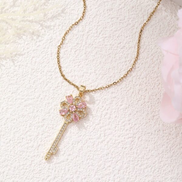 Women's Creative Retro Key Flower Necklace Clavicle Chain Jewelry - Image 5