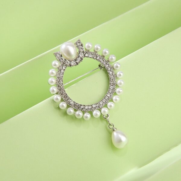 2PCS Korean Version Luxury Anti Glare Buckle Flower Chest Flower Pin - Image 6