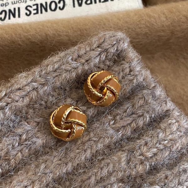 Women's Retro Earrings  Simple And Versatile Accessories - Image 2