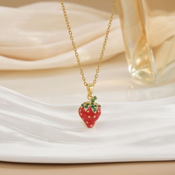 Women's Fashion Trendy Strawberry Cute Necklace - Image 3