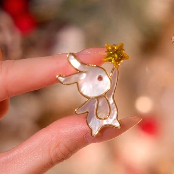 Japanese Cartoon Cute Rabbit Star Brooch - Image 9