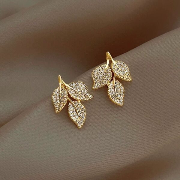 Women's Leaf Earrings Elegant And High-end Birthday Gift - Image 2