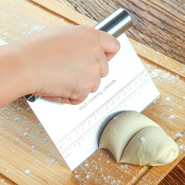 Stainless Steel Pastry Spatulas Cutter With Scale Pizza Dough Scraper Fondant Cake Decoration Tools Baking Kitchen Accessories Dough Cake Stainless Steel Pizza Flour Tool Cutter Chopper Scraper - Image 3
