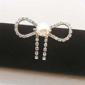 Xiaoxiangfeng Diamond Studded Bow Brooch