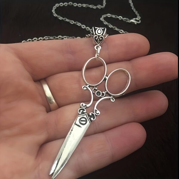 European And American Retro Personalized Scissor Shaped Necklace - Image 2