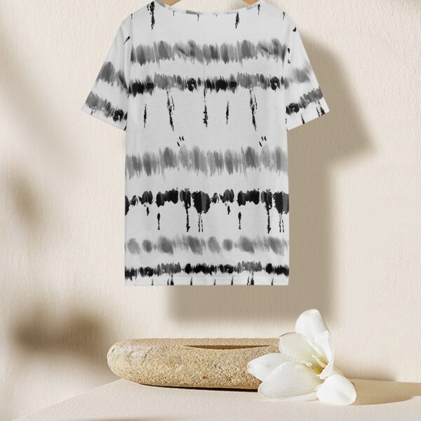 Women's V-neck Printed Black Lined Fashionable Short Sleeved T-shirt - Image 3