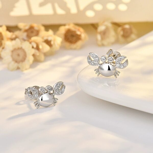 Women's Cute Crab Earrings Simple And Versatile Jewelry Gift - Image 3