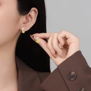 High Sense Temperamental Pearl Stud Earrings
