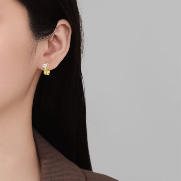 High Sense Temperamental Pearl Stud Earrings - Image 5
