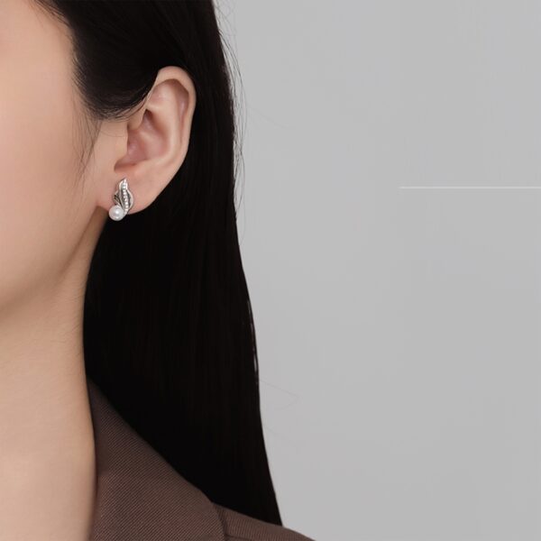 European And American High-grade Pearl Stud Earrings For Women - Image 3
